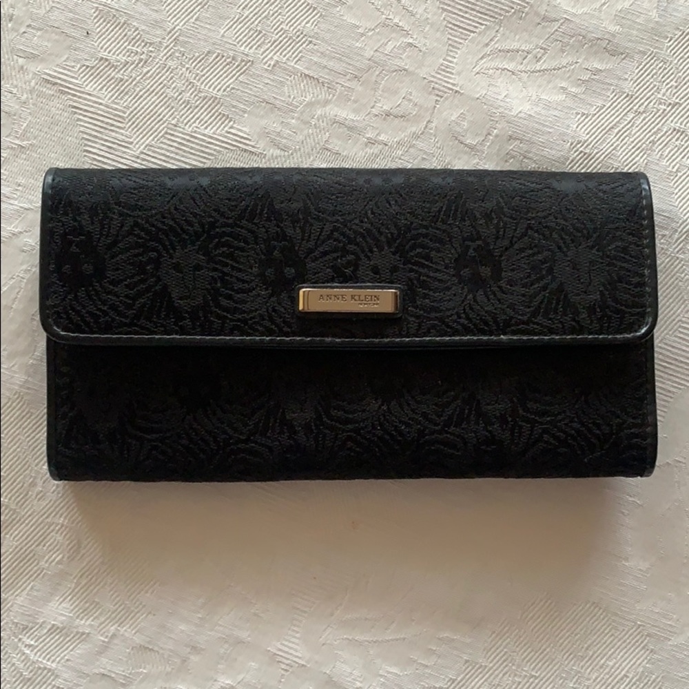 Anne Klein wallet